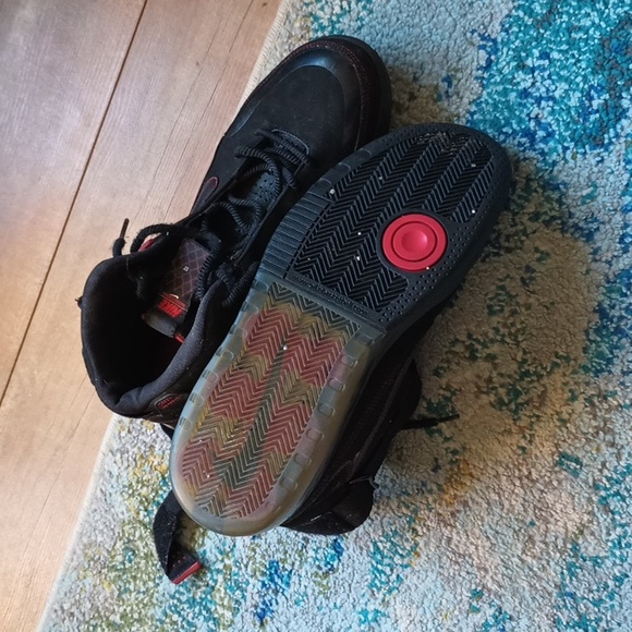 Nike Shox Spotlight - Picture 3 of 4